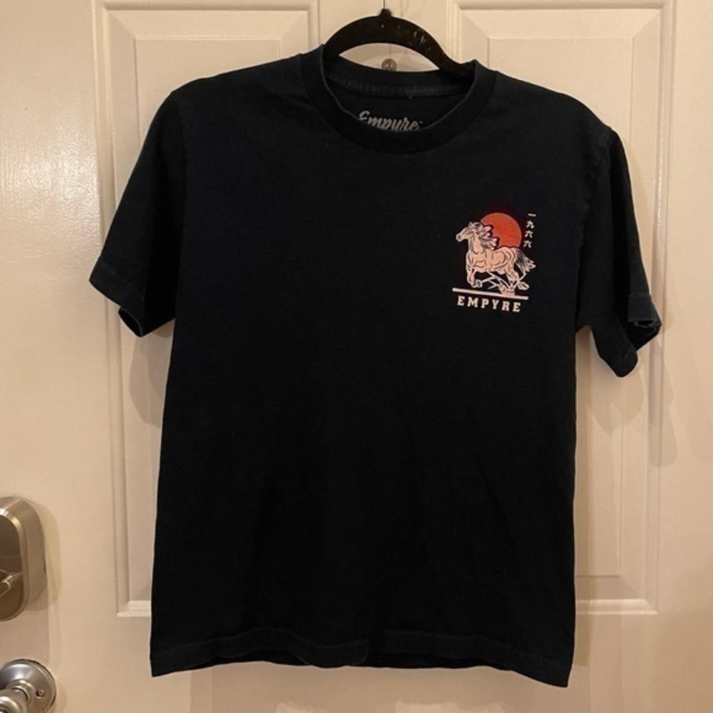 EMPYRE HORSE GRHAPIC Tshirt men Small Unique Deadstock condition 8/10 No Flaws